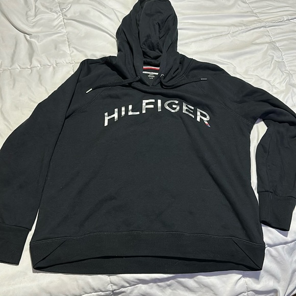 Tommy Hilfiger hoodie.  great condition. womens large - Picture 1 of 3